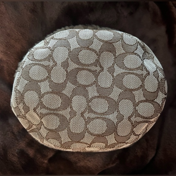 Coach Sherpa Bucket Hat in Tan - Picture 4 of 5